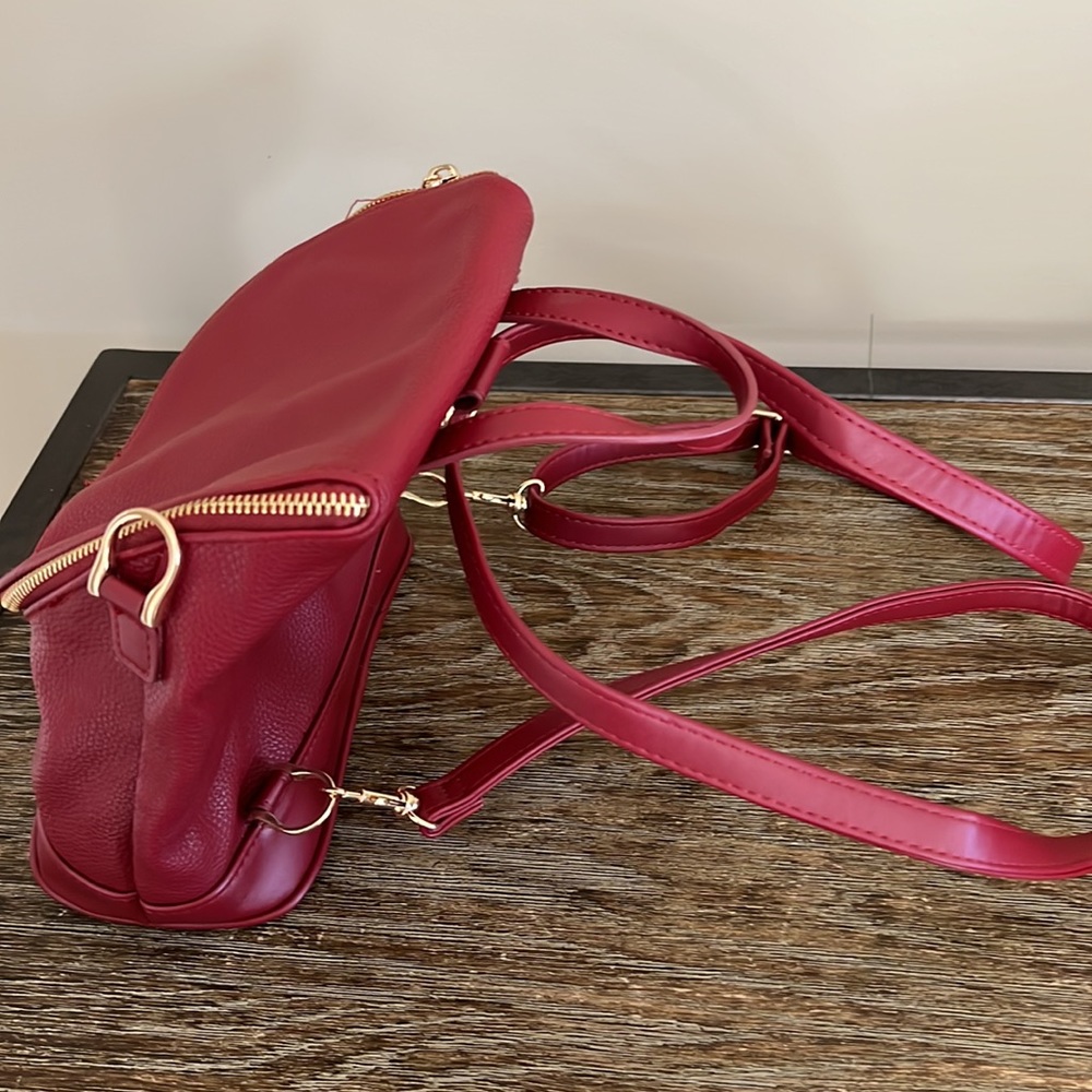 Backpack handbag. Mid size. Detachable back straps. Never used. - Picture 2 of 3